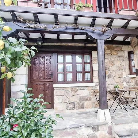 Santillana - Mijares 3000 Apartment *